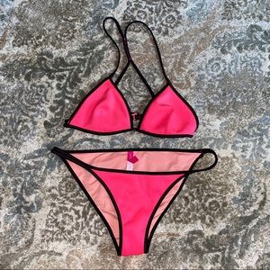 Victoria Secret Bikini! No snags on the bottom